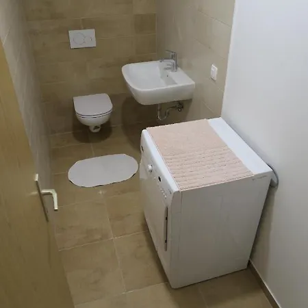 招待所 For Rent In *